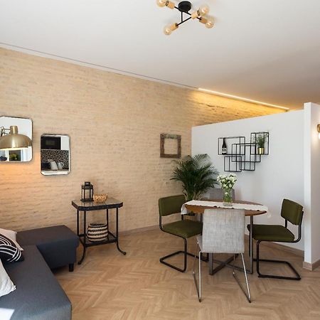 Center Apartment Fully Eqquiped Opcional Breakfast Севиля Екстериор снимка