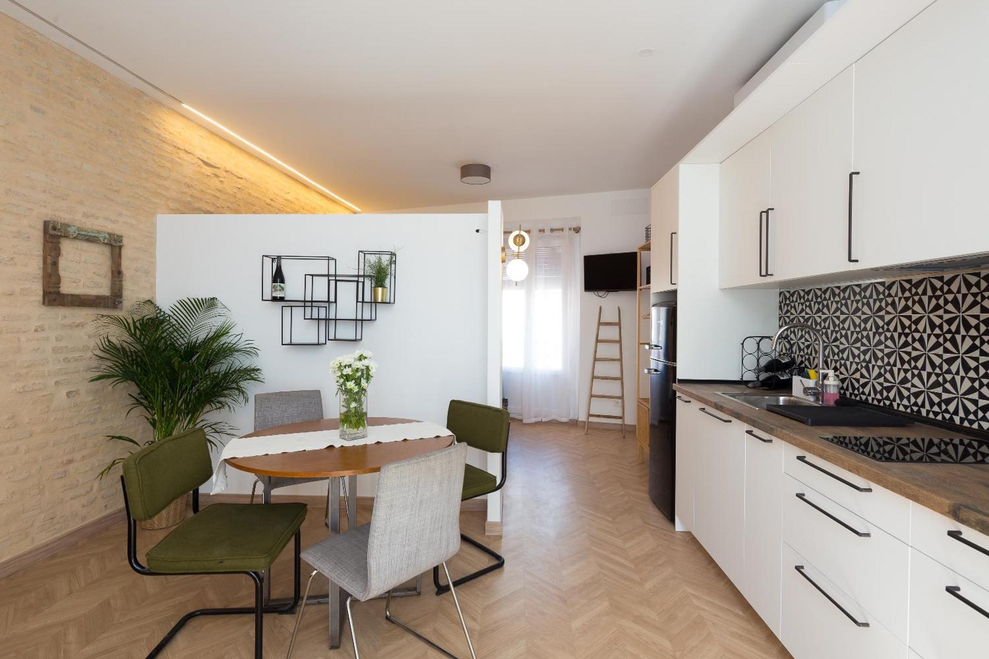 Center Apartment Fully Eqquiped Opcional Breakfast Севиля Екстериор снимка