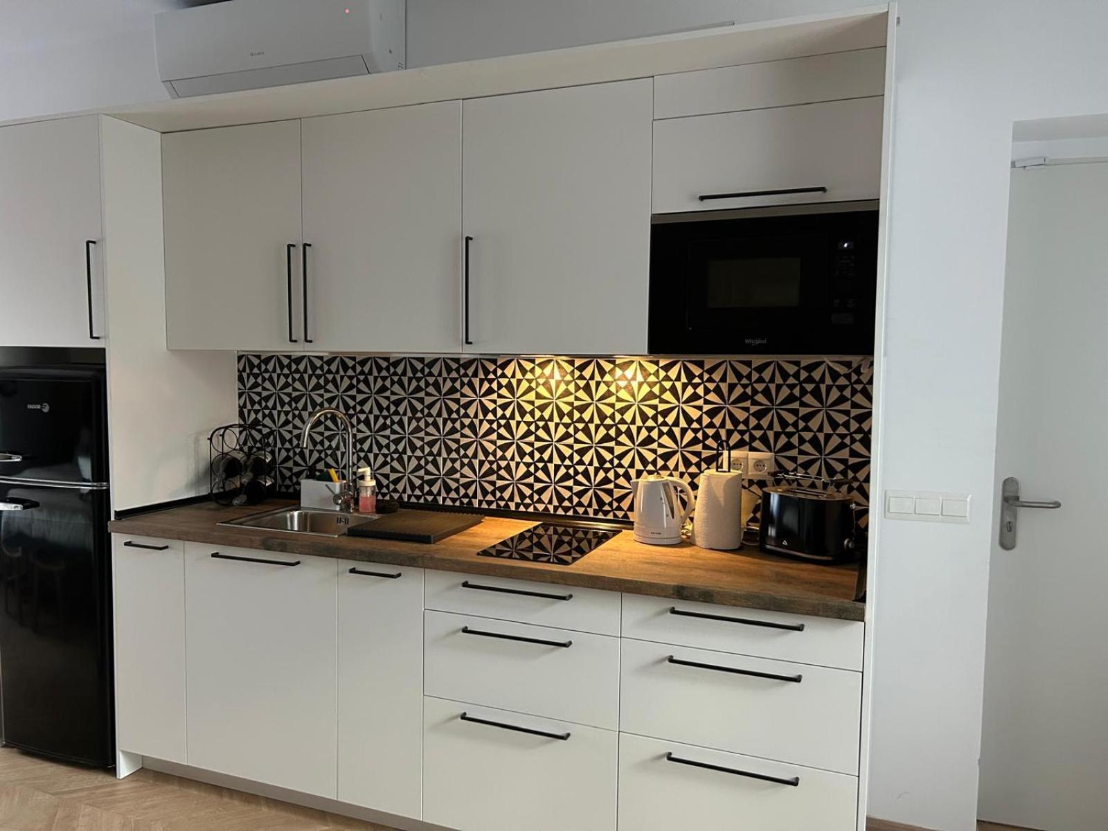 Center Apartment Fully Eqquiped Opcional Breakfast Севиля Екстериор снимка